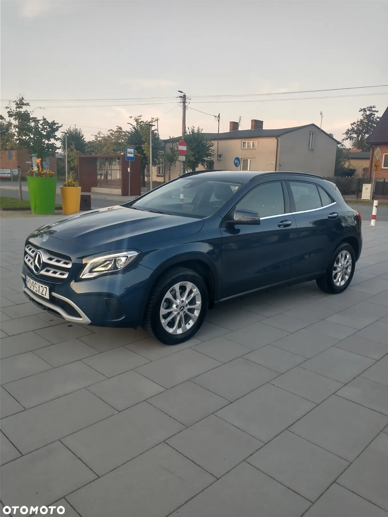 Mercedes-Benz GLA - 4