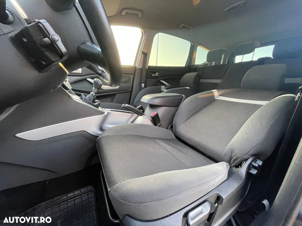 Ford Kuga 2.0 TDCi 4WD Titanium - 13