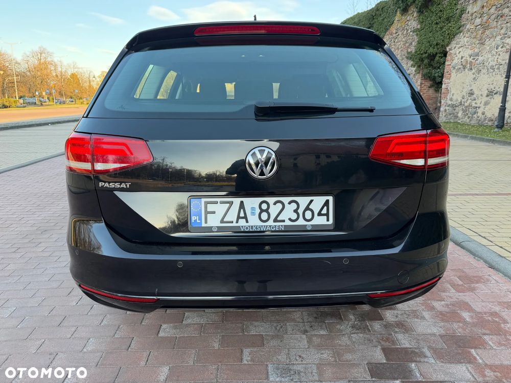 Volkswagen Passat 2.0 TDI (BlueMotion Technology) Highline - 8
