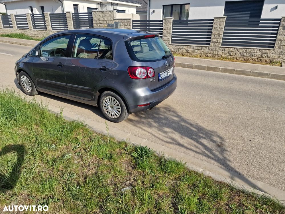 Volkswagen Golf Plus - 17