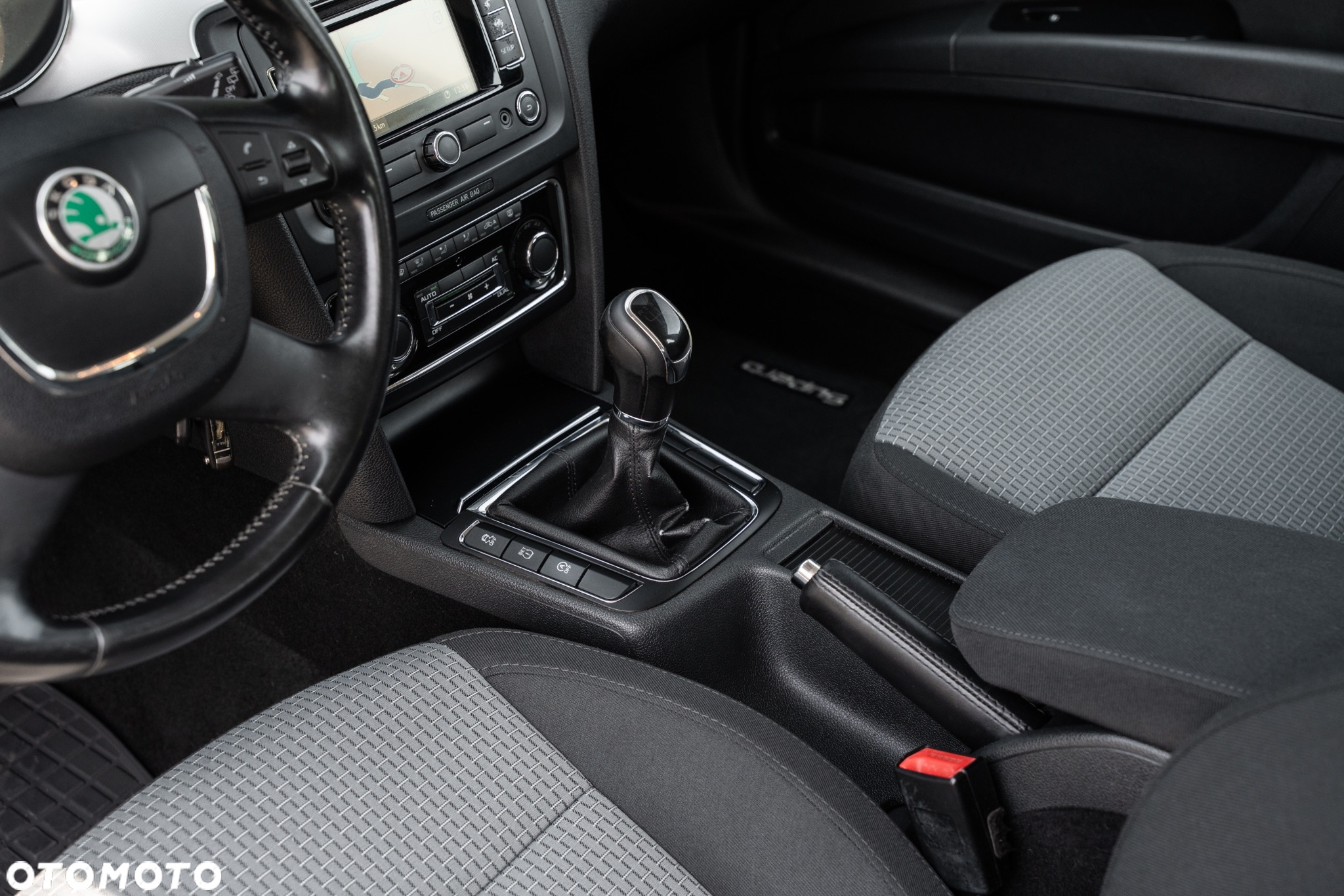Skoda Superb Combi 1.6 TDI GreenLine - 20