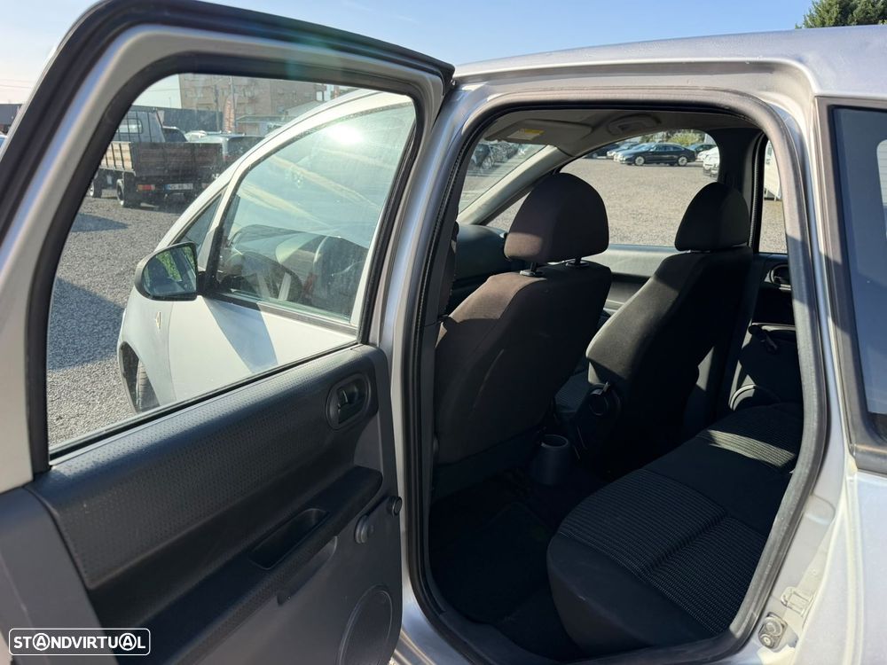 Mitsubishi Colt 1.1 Inform RCD/AC - 15