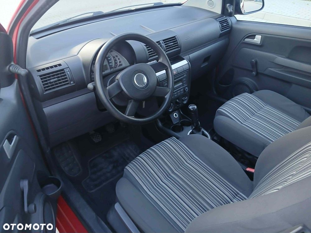 Volkswagen Fox 1.2 - 8