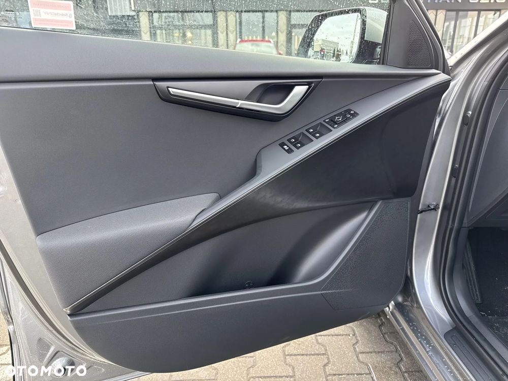 Kia Niro 1.6 GDI Hybrid L - 11