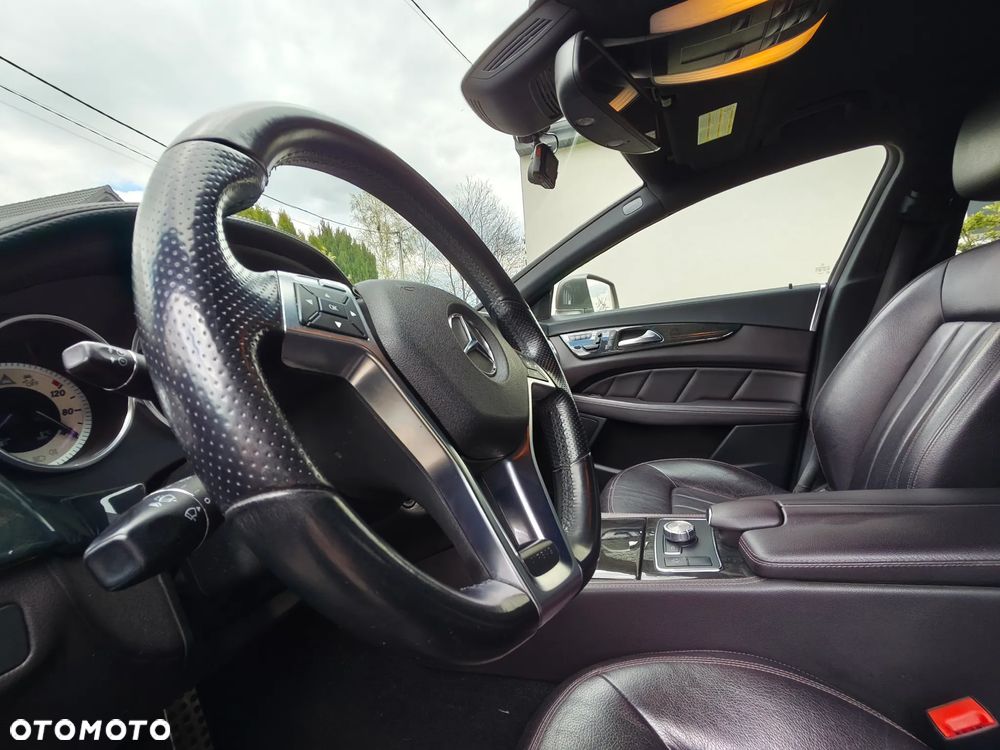 Mercedes-Benz CLS - 13