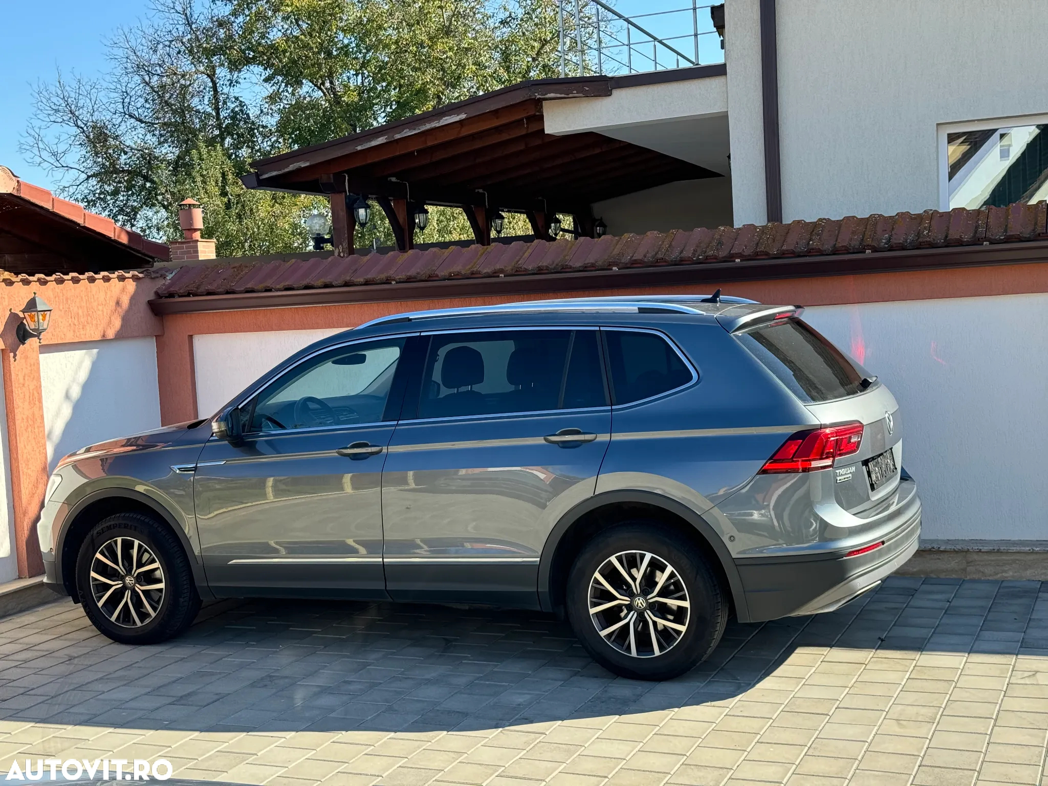 Volkswagen Tiguan Allspace 2.0 TDI SCR DSG Comfortline - 8