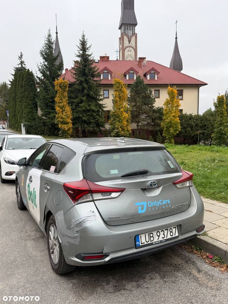 Toyota Auris 2016 photo 3