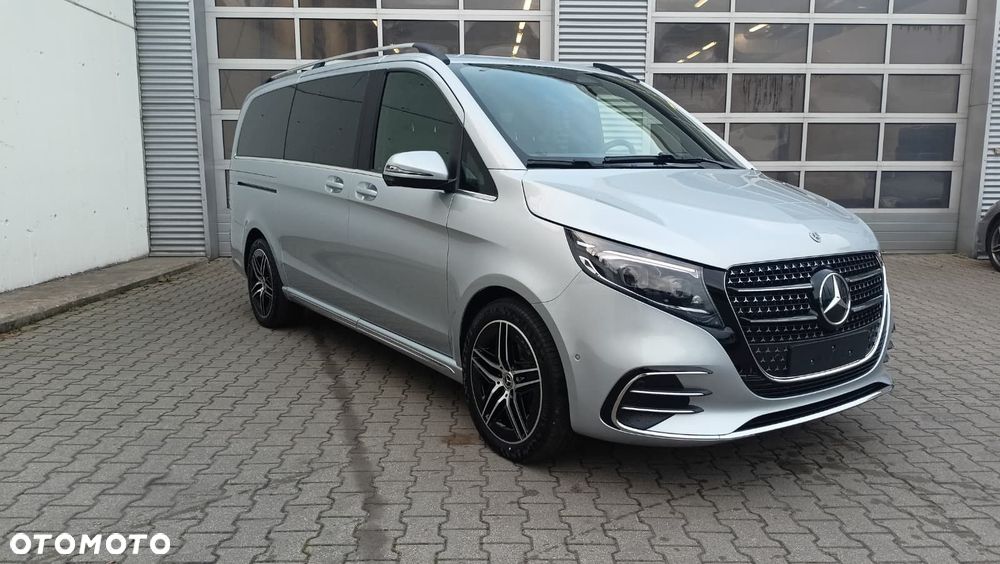 Mercedes-Benz Klasa V - 6
