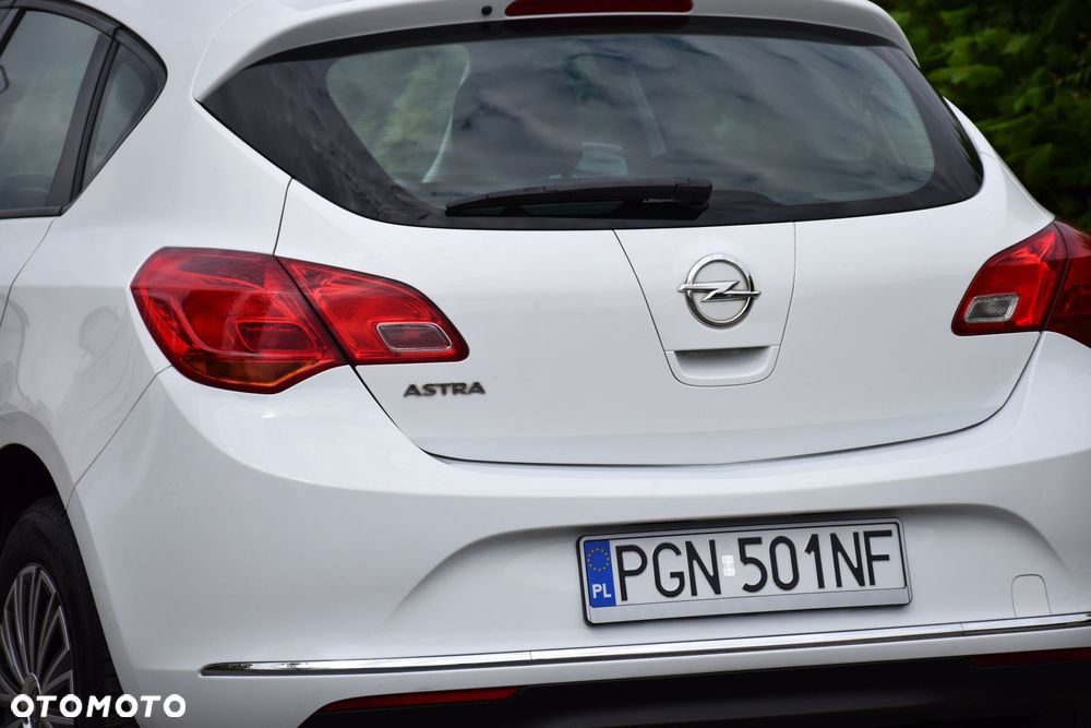 Opel Astra 1.6 Design Edition - 8