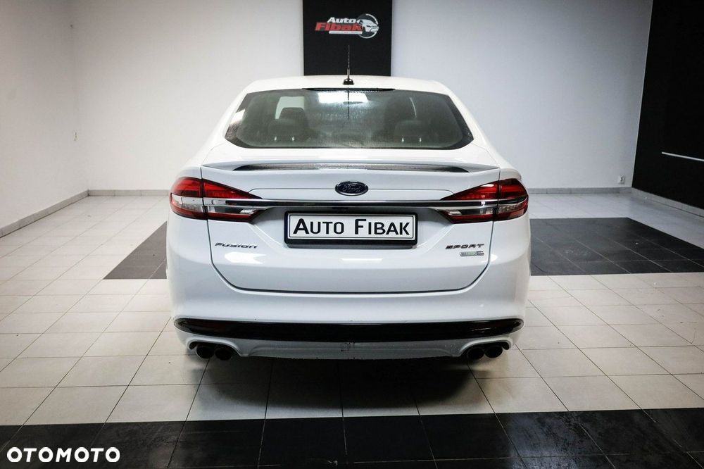 Ford Fusion - 10