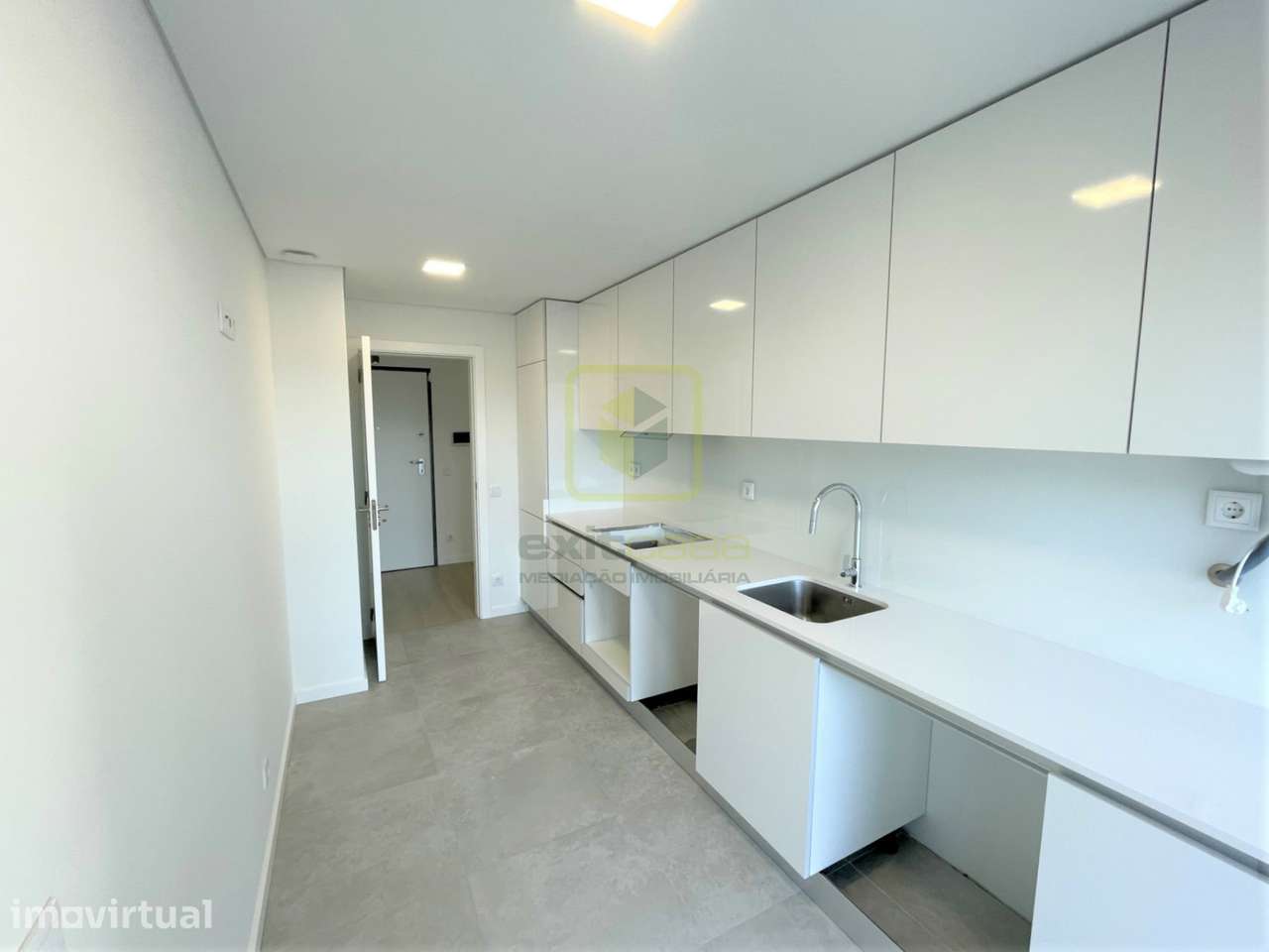 Apartamento T2 - Grande imagem: 2/23