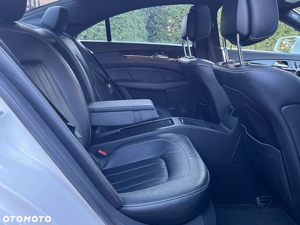 Mercedes-Benz CLS 500 BlueEffICIENCY - 14