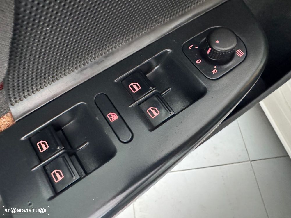 VW Golf Variant 1.6 TDi Confortline - 31