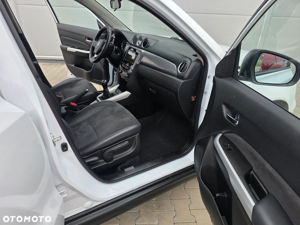 Suzuki Vitara 1.6 (4x4) Allgrip Comfort+ - 26