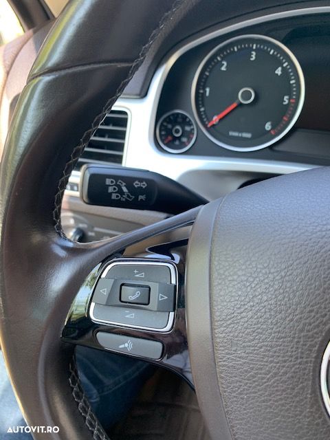 Volkswagen Touareg - 16