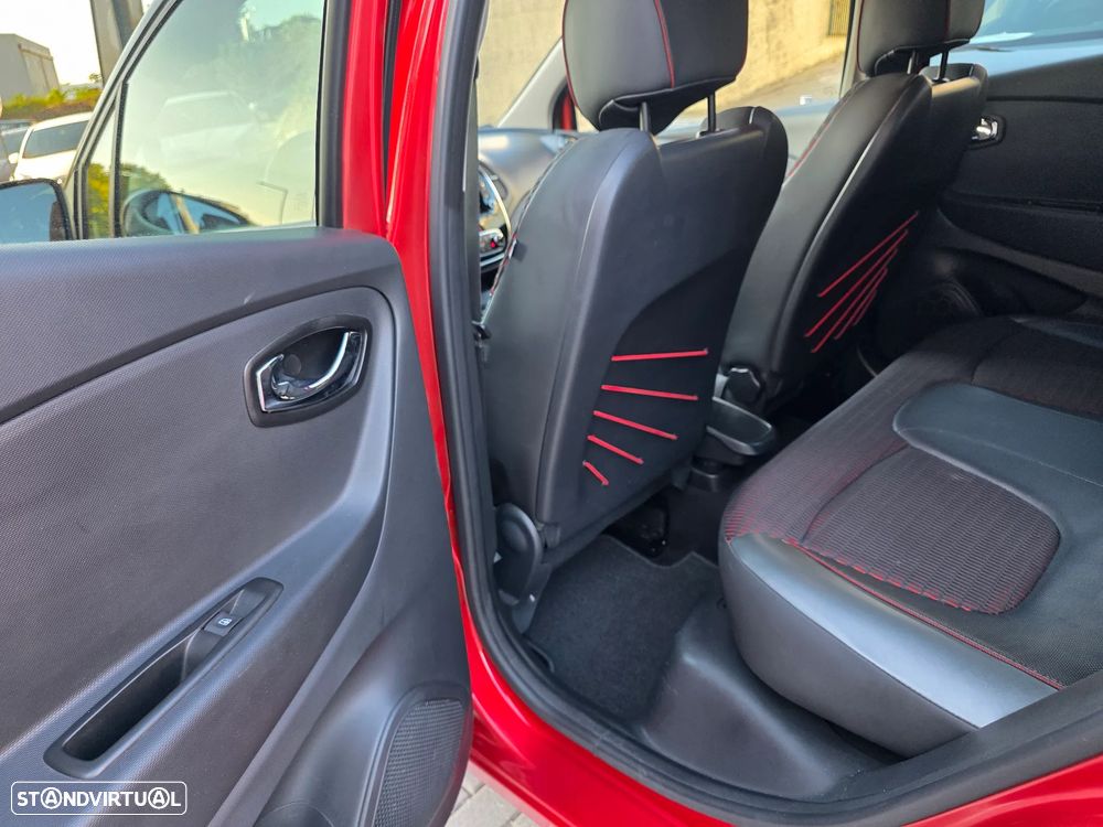Renault Captur TCe 120 EDC Helly Hansen - 23