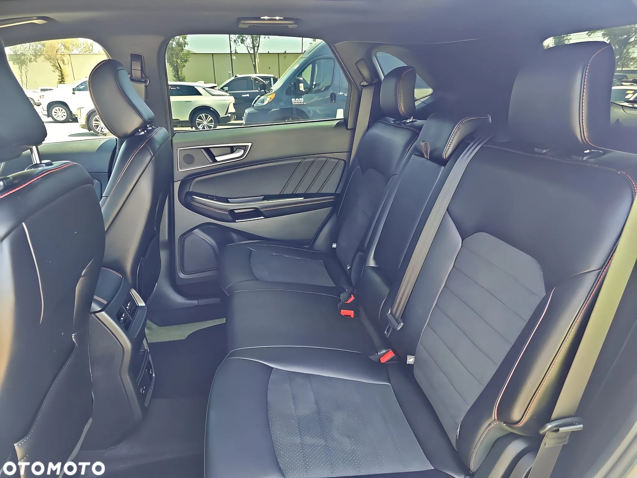 Ford Edge - 12