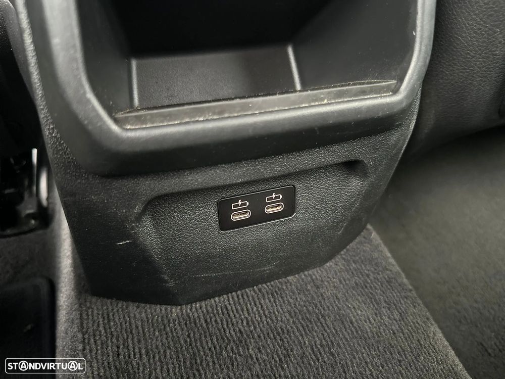 BMW 116 d Pack Desportivo M Auto - 32