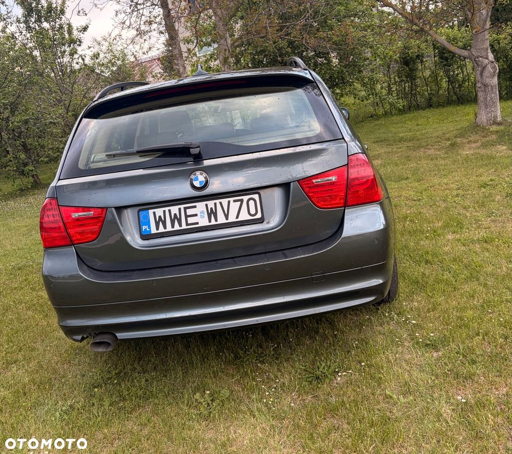 BMW Seria 3 318d DPF - 3