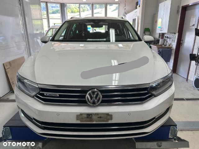 Volkswagen Passat Variant 2.0 TDI DSG (BlueMotion Technology) Trendline - 3