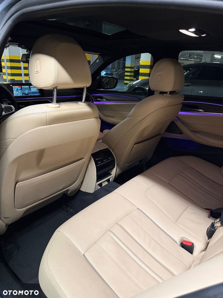 BMW Seria 5 540i M Sport sport - 13