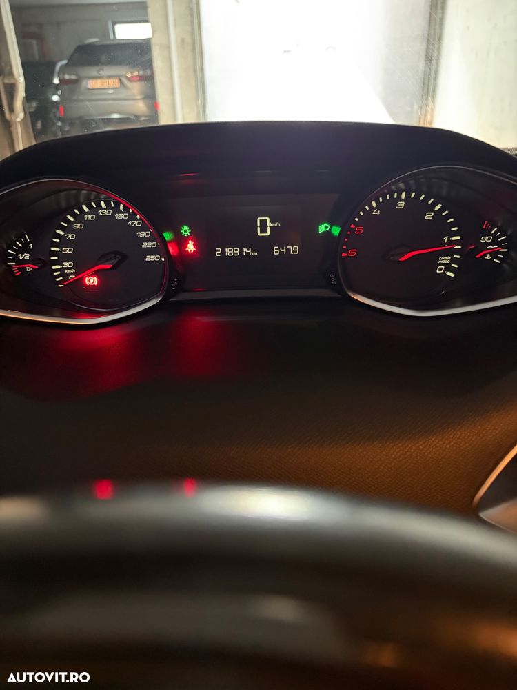 Peugeot 308 - 23