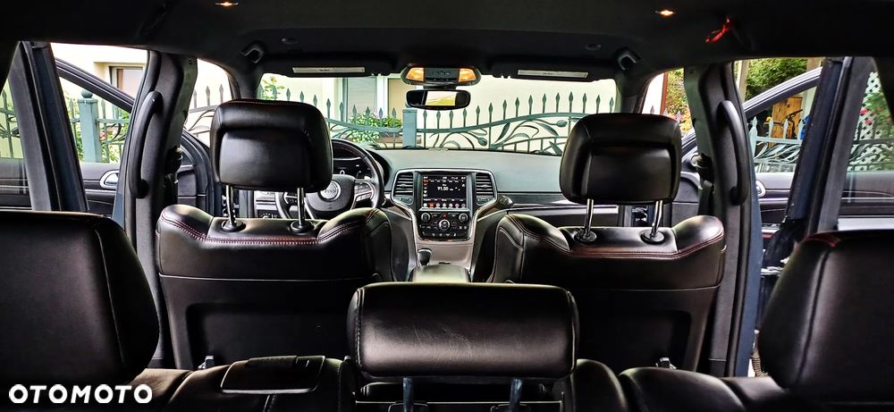 Jeep Grand Cherokee - 18