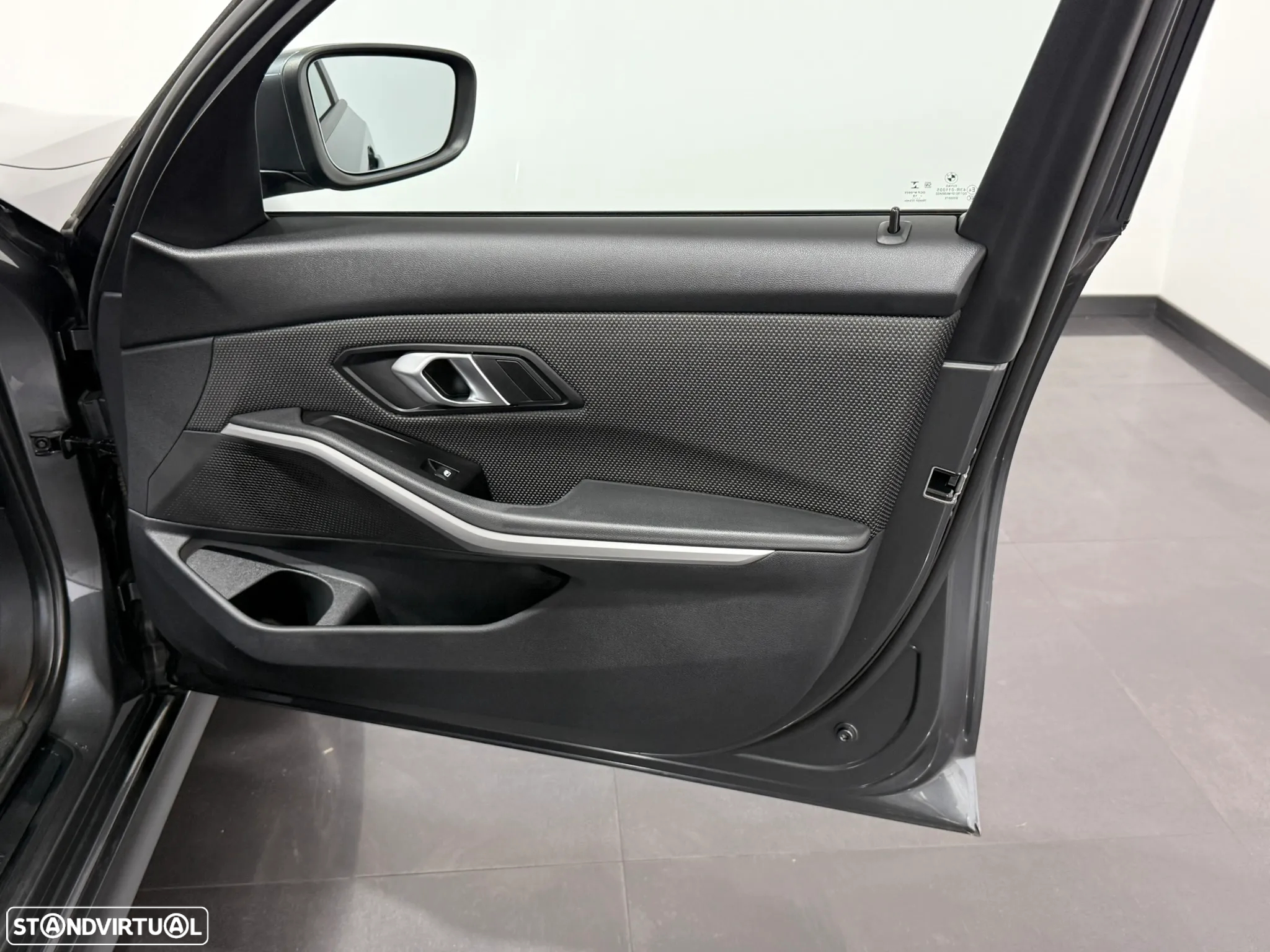 BMW 330 e Corporate Edition Auto - 38