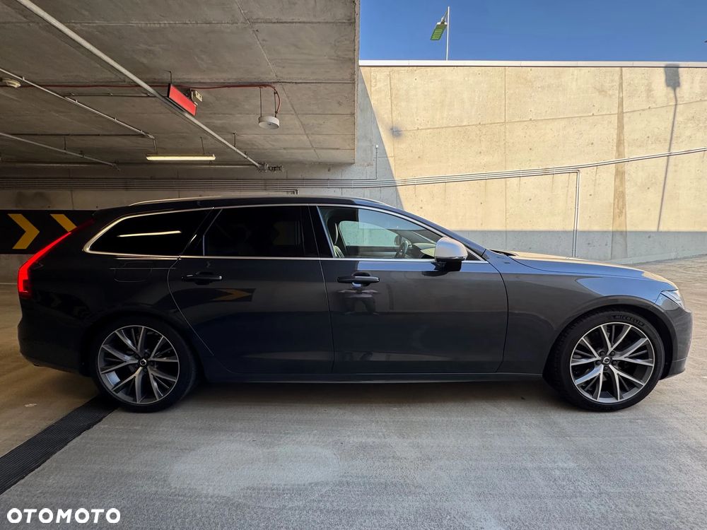 Volvo V90 T5 R-Design - 8
