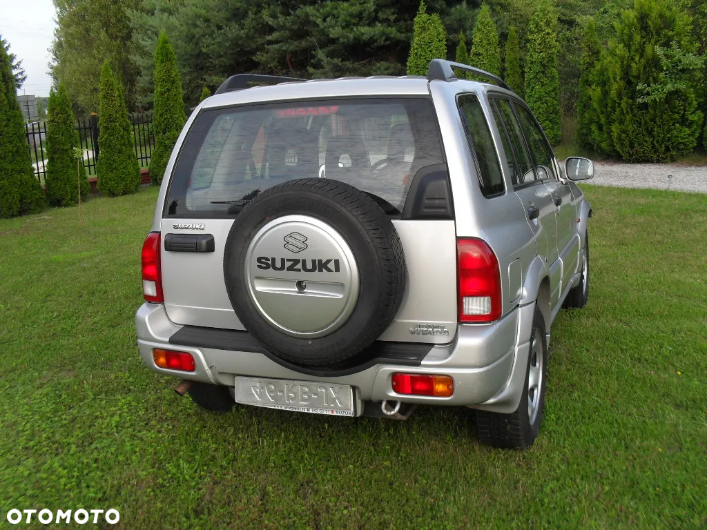 Suzuki Grand Vitara 2.0 - 14