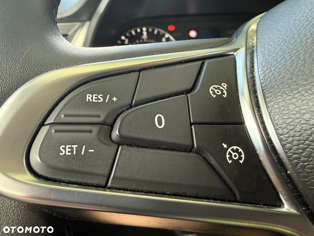 Renault Captur - 16