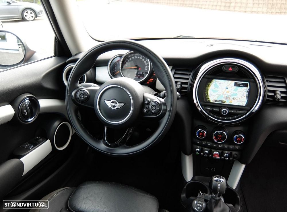 MINI 3 Portas Cooper D - 19