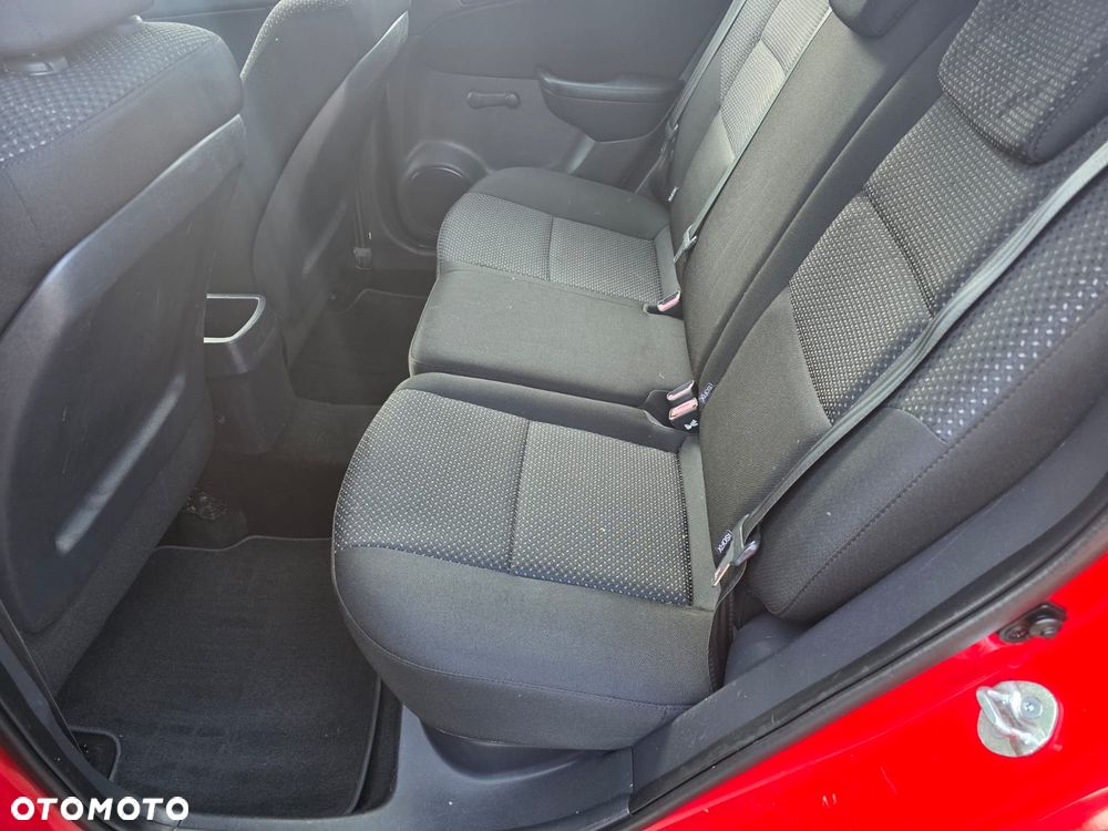 Hyundai i30 1.4 Base + - 7