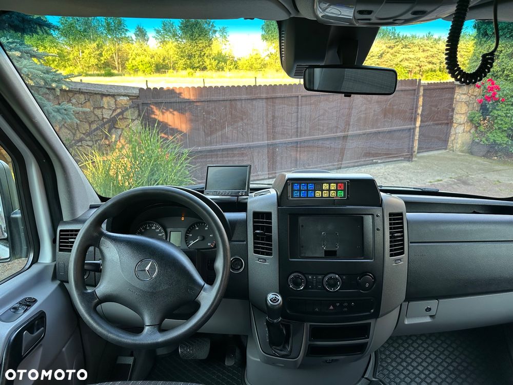 Mercedes-Benz Sprinter - 8