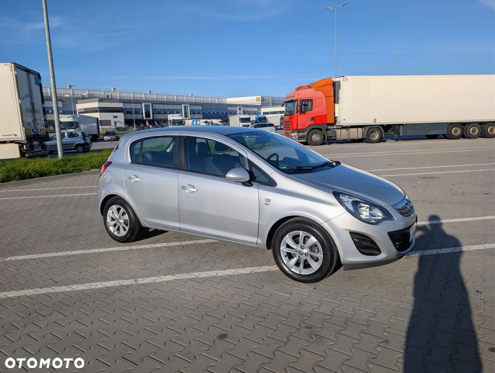 Opel Corsa 1.2 16V Energy - 9