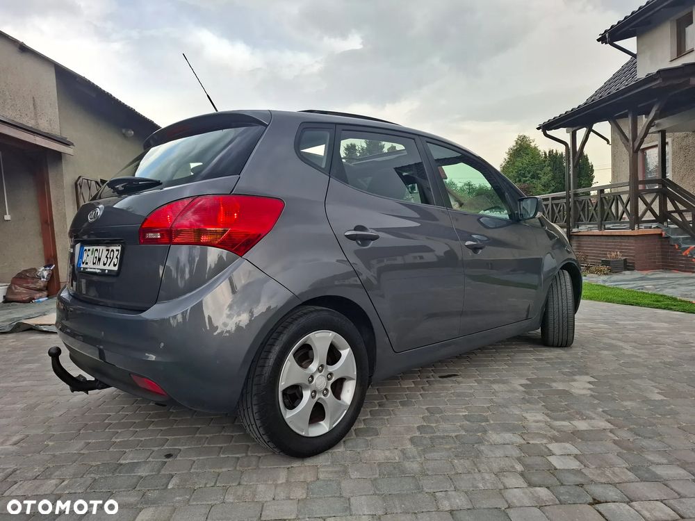 Kia Venga - 18