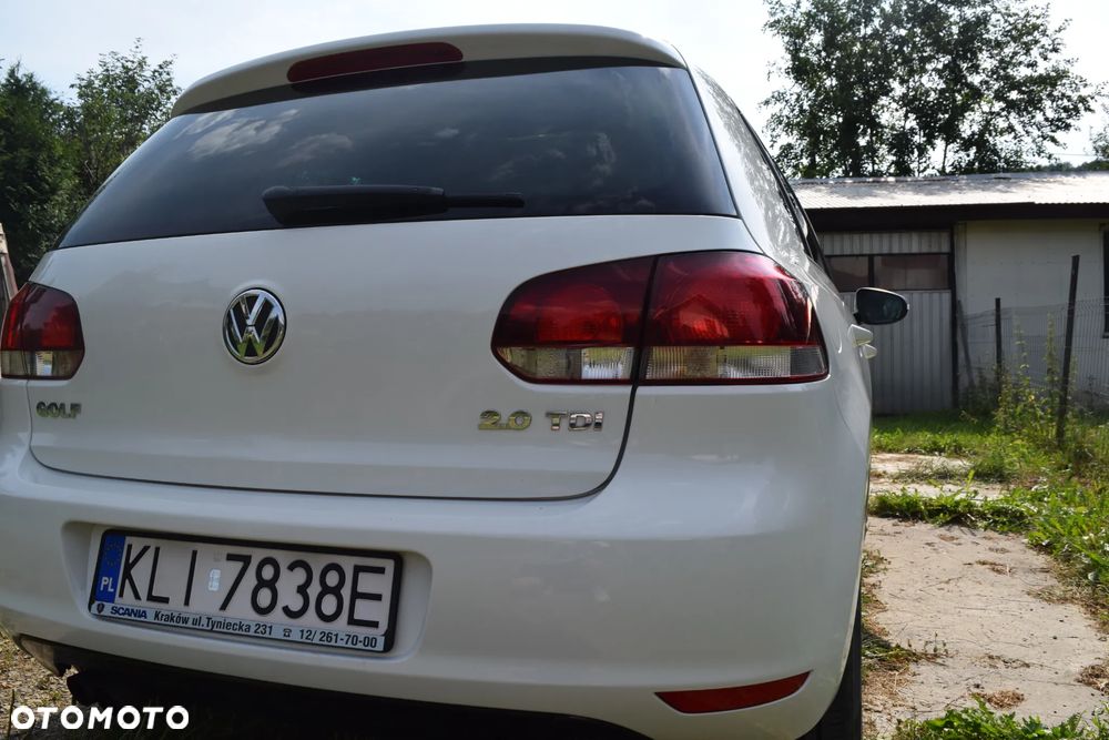 Volkswagen Golf 2.0 TDI Highline - 32