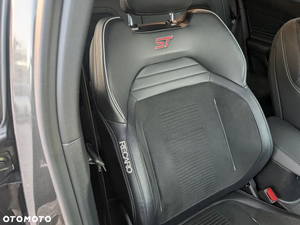 Ford Focus 2.3 EcoBoost S&S ST Edition - 17