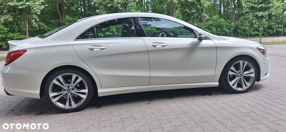 Mercedes-Benz CLA 250 7G-DCT Peak Edition - 4