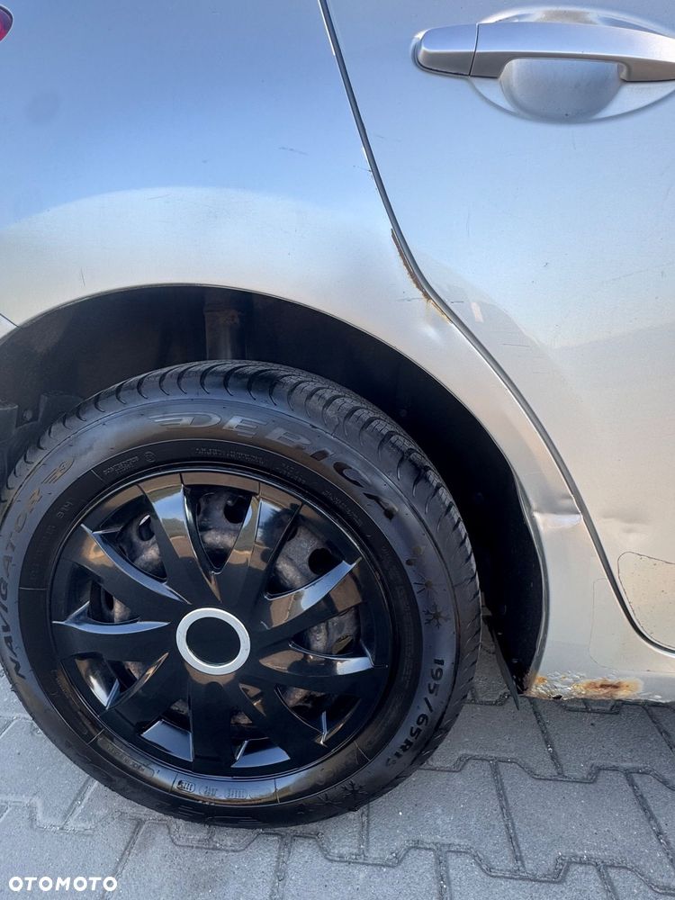 Toyota Auris - 14