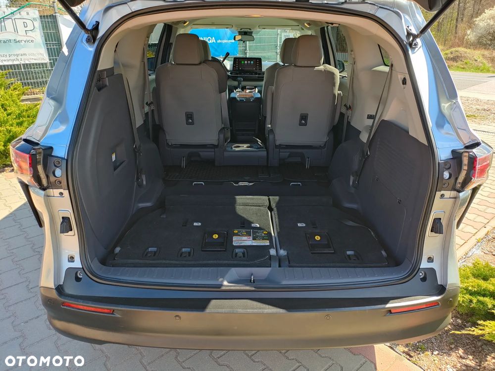 Toyota Sienna - 19