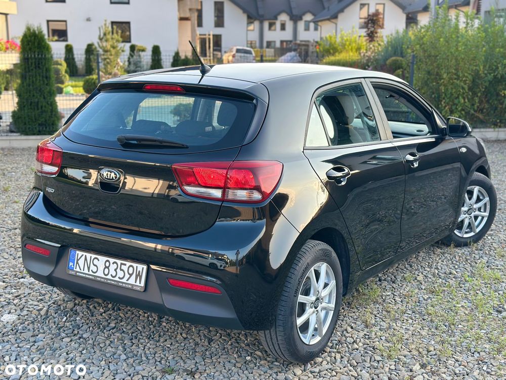 Kia Rio 1.4 L - 17
