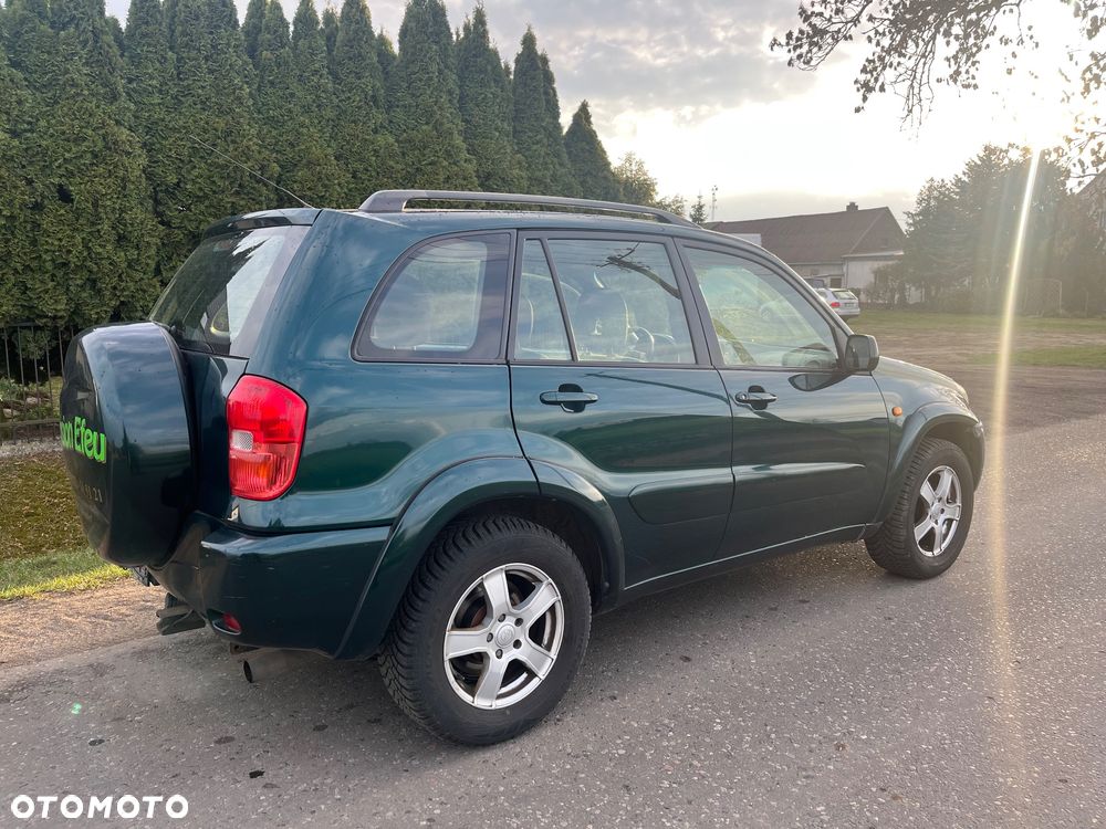 Toyota RAV4 2.0 VVT-i 4x4 - 5