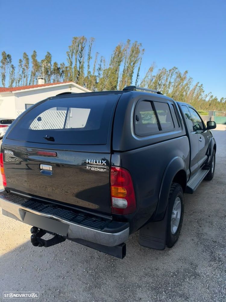 Toyota Hilux - 4