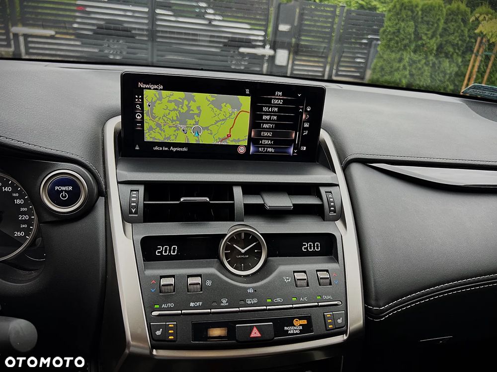 Lexus NX 300h Business Edition AWD - 31