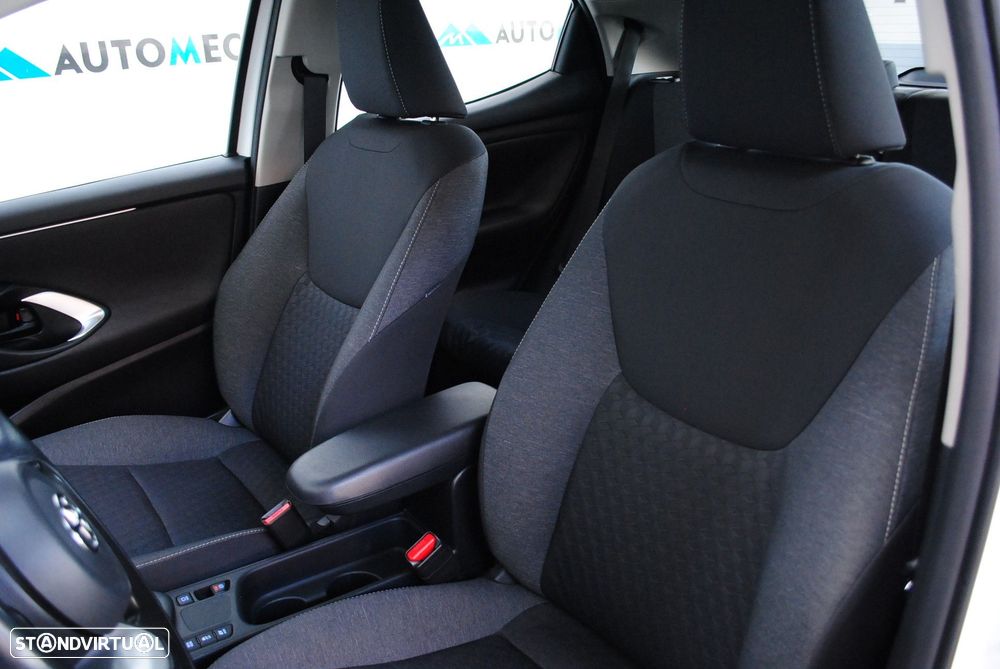 Toyota Yaris 1.5 HDF Comfort Plus - 22