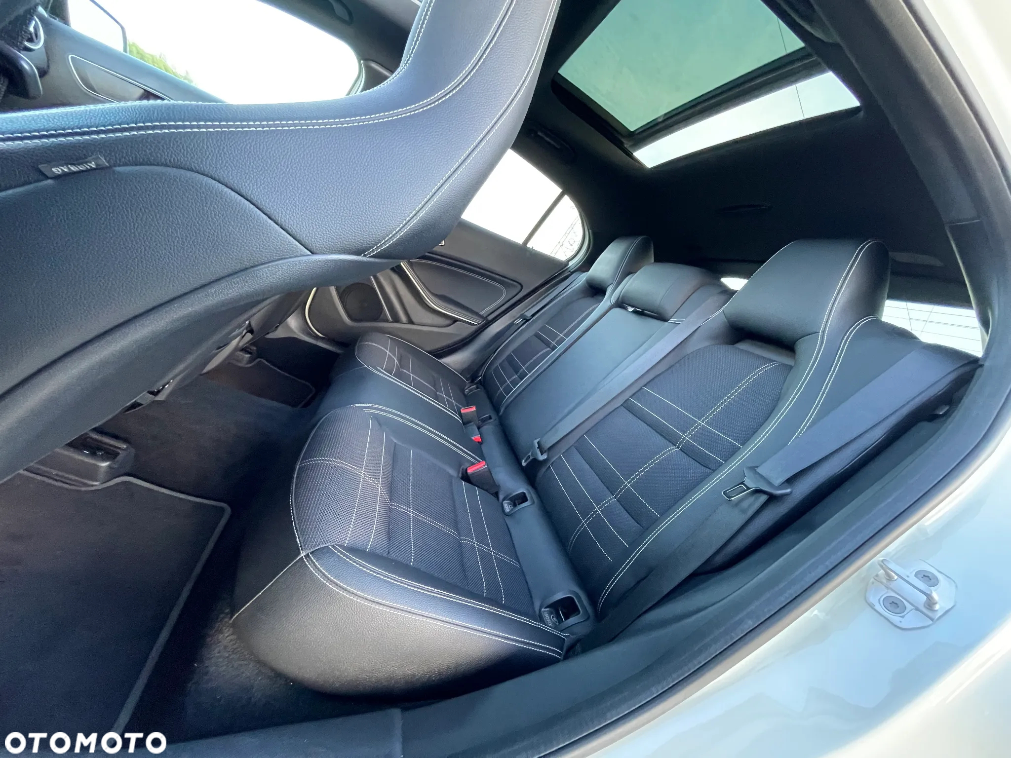Mercedes-Benz GLA 250 4-Matic - 14