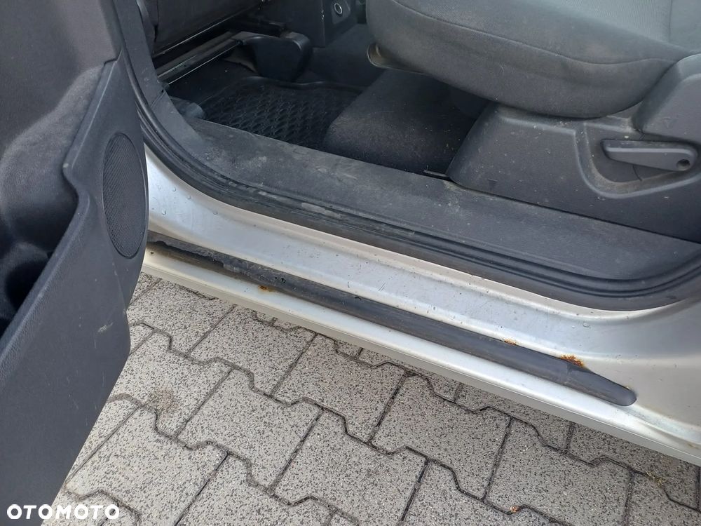 Opel Zafira 1.9 CDTI - 24