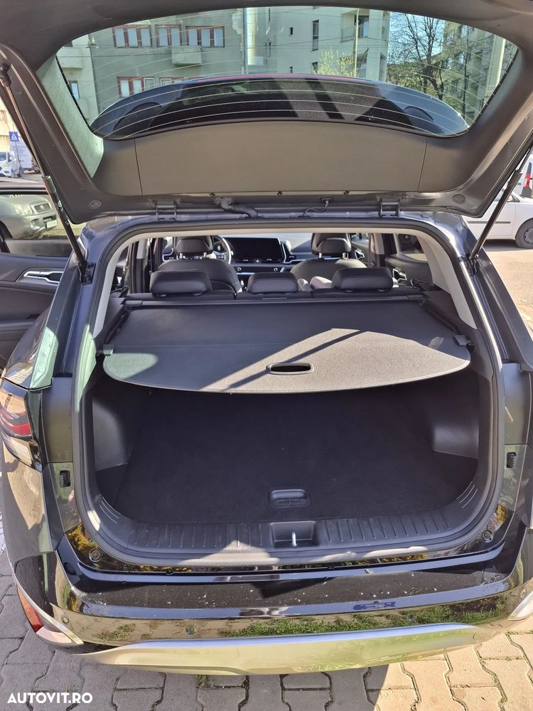 Kia Sportage 1.6 T-GDI HEV 6AT 4x2 Business Line - 17