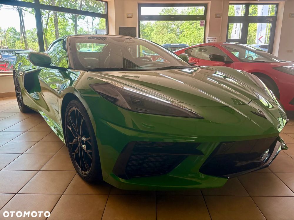 Chevrolet Corvette - 25